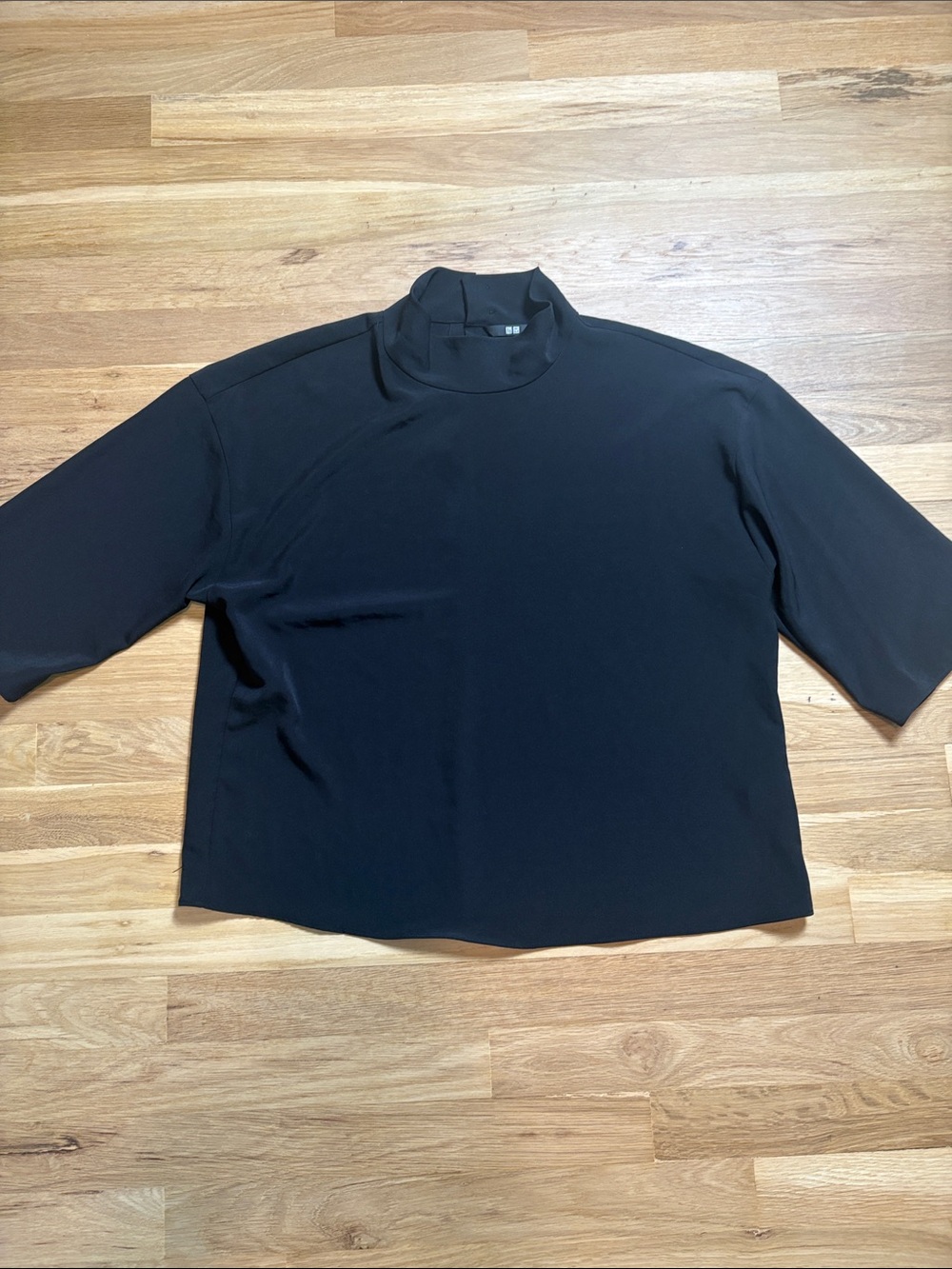 Uniqlo Black Mock Neck Short Sleeve Boxy Blouse Shirt Women’s M